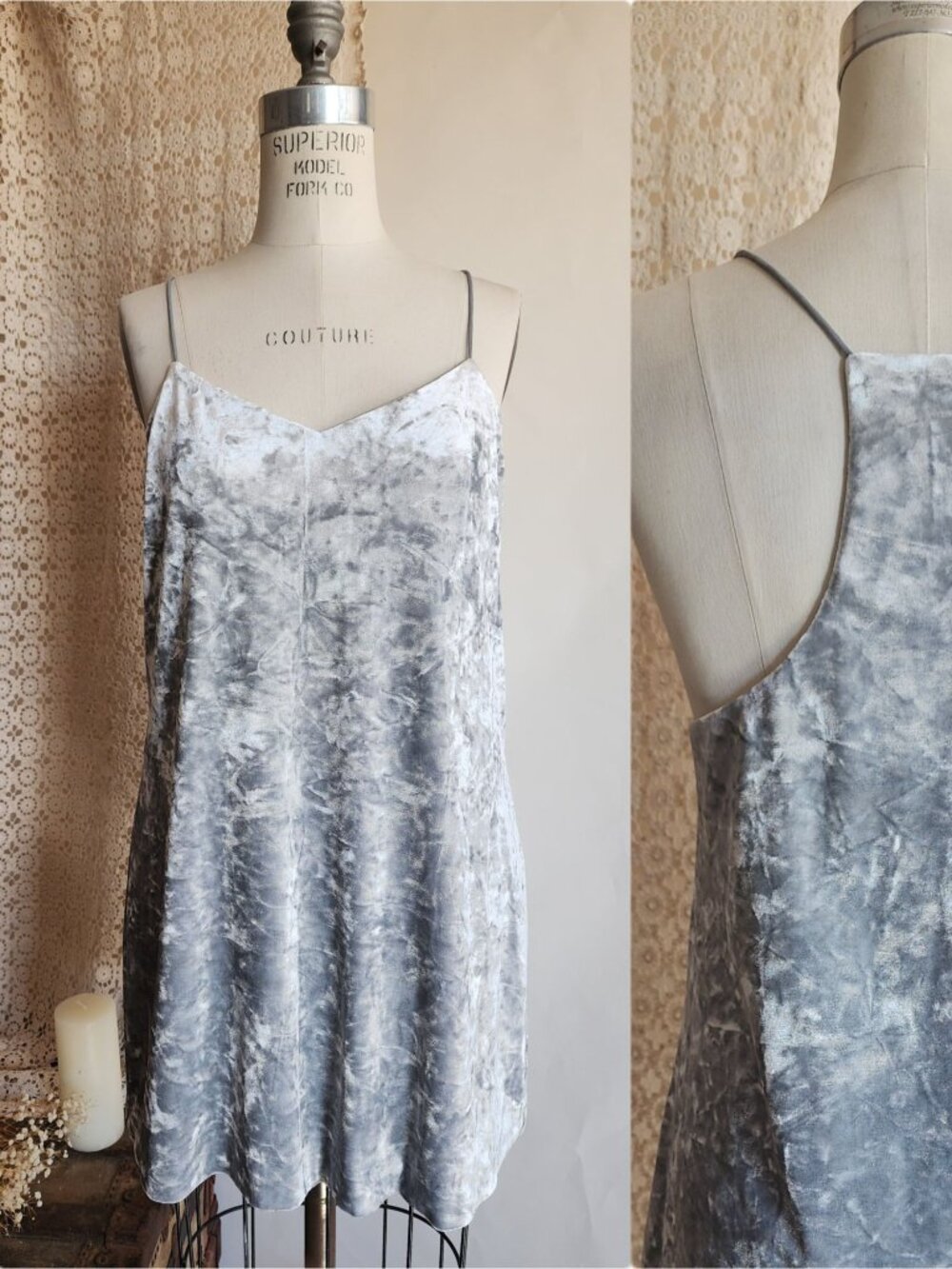 CeCe Dress, "Mia" Silver Crushed Velvet Mini slipdress, Size 4, Racerback